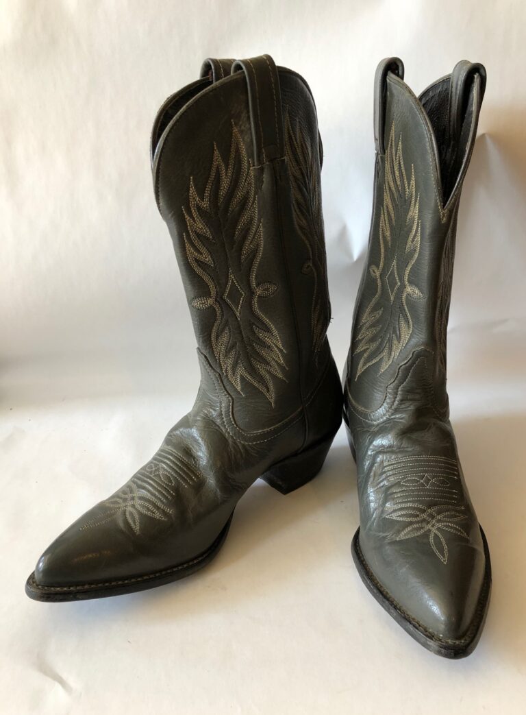 Tony Lama Women s Grey Calfskin Boots Kowboyz